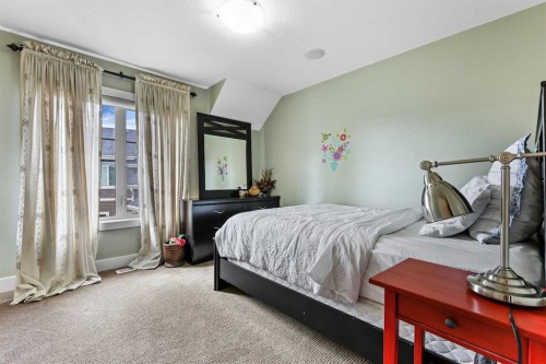 22 Wendham Place Sw, Calgary, AB - Indoor Photo Showing Bedroom