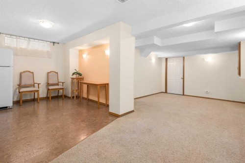 232 Millbank Drive Sw, Calgary, AB - Indoor Photo Showing Other Room