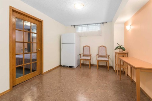 232 Millbank Drive Sw, Calgary, AB - Indoor Photo Showing Other Room