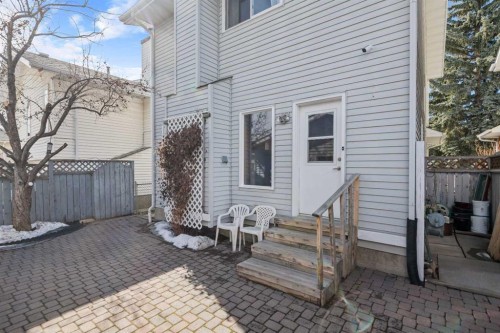 232 Millbank Drive Sw, Calgary, AB - Outdoor