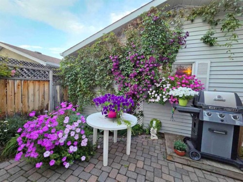 232 Millbank Drive Sw, Calgary, AB - Outdoor With Deck Patio Veranda