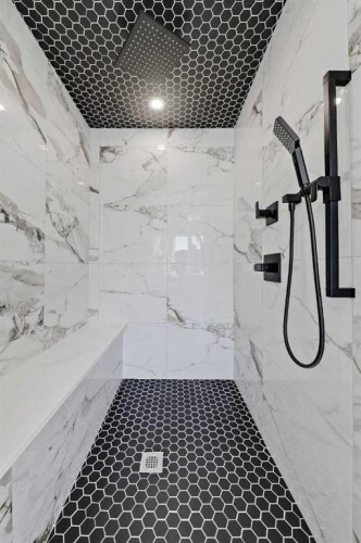 3536 43 Street Sw, Calgary, AB - 