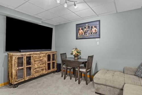 4-36 Windridge Road, Exshaw, AB - Indoor Photo Showing Other Room