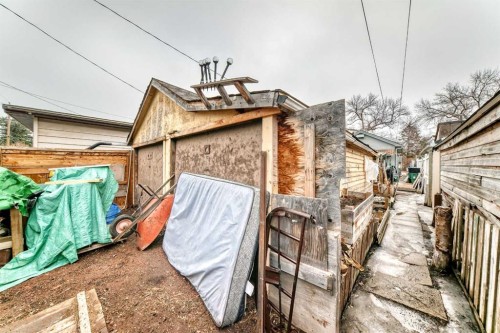 6437 19 Street Se, Calgary, AB - Outdoor