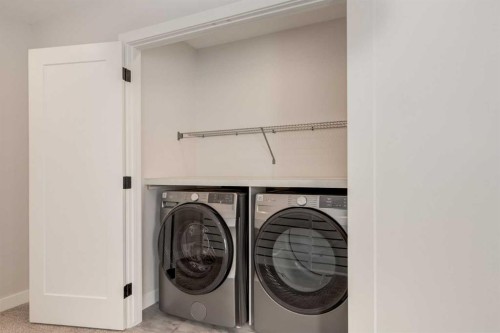 2516 21 Avenue Sw, Calgary, AB - Indoor Photo Showing Laundry Room