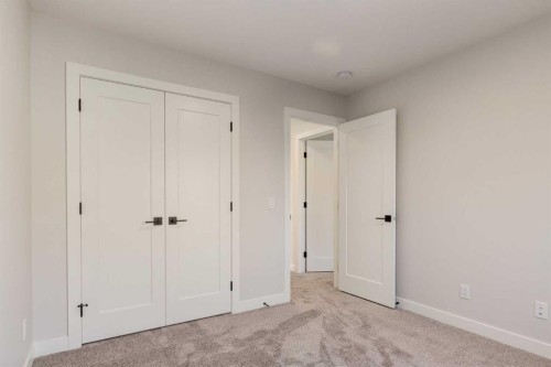2516 21 Avenue Sw, Calgary, AB - Indoor Photo Showing Other Room