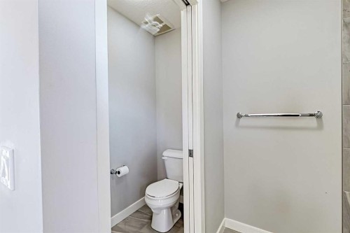 107 Nolancrest Rise Nw, Calgary, AB - Indoor Photo Showing Bathroom