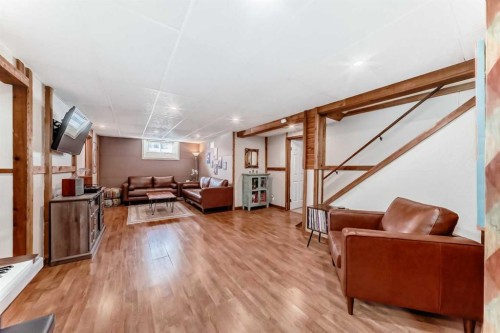 48 Midglen Way Se, Calgary, AB - Indoor