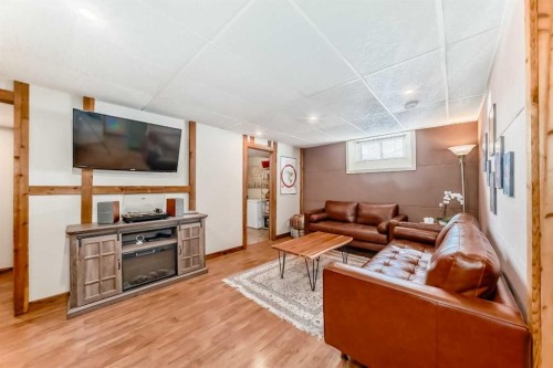 48 Midglen Way Se, Calgary, AB - Indoor