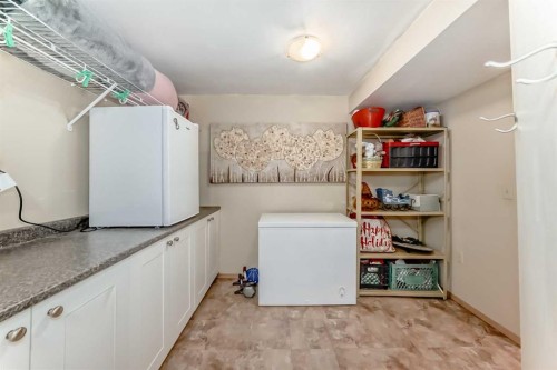 48 Midglen Way Se, Calgary, AB - Indoor