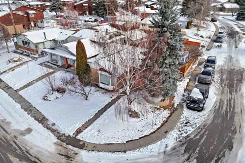 48 Midglen Way Se, Calgary, AB - Outdoor