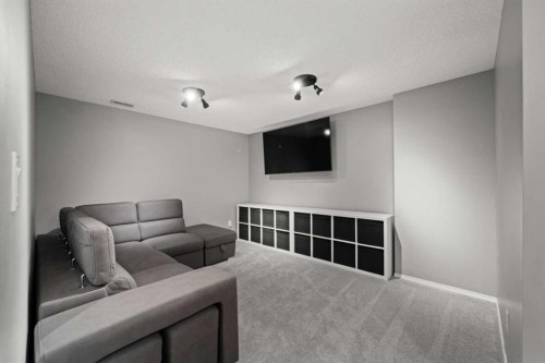 47 Eversyde Heath Sw, Calgary, AB - Indoor