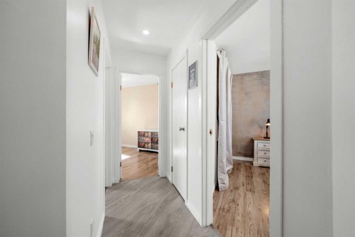 1312 10 Avenue Se, High River, AB - Indoor Photo Showing Other Room