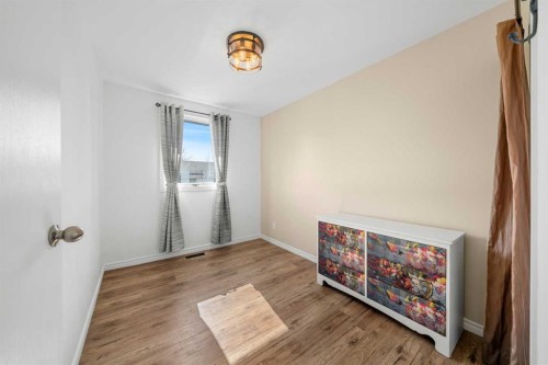 1312 10 Avenue Se, High River, AB - Indoor Photo Showing Other Room
