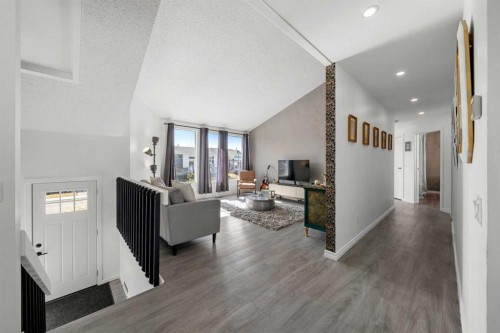 1312 10 Avenue Se, High River, AB - Indoor