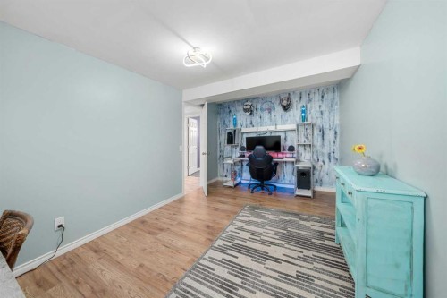 1312 10 Avenue Se, High River, AB - Indoor
