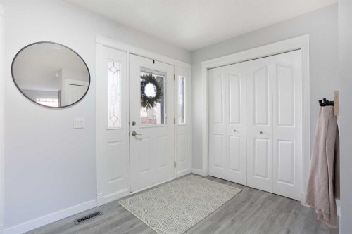 8 Thorndale Close Se, Airdrie, AB - Indoor Photo Showing Other Room
