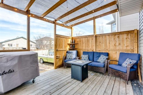 8 Thorndale Close Se, Airdrie, AB - Outdoor With Deck Patio Veranda With Exterior
