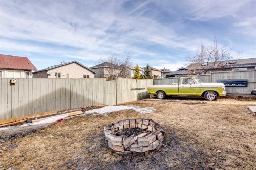 8 Thorndale Close Se, Airdrie, AB - Outdoor