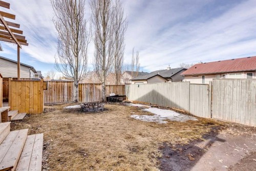 8 Thorndale Close Se, Airdrie, AB - Outdoor