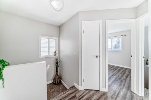 80 Hidden Point Nw, Calgary, AB - Indoor Photo Showing Other Room