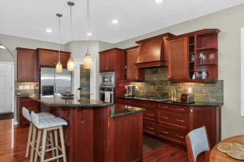 2735 Evercreek Bluffs Way Sw, Calgary, AB - Indoor Photo Showing Kitchen
