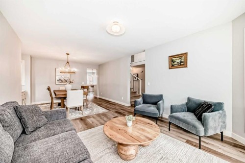 47 Canterbury Court Sw, Calgary, AB - Indoor Photo Showing Living Room