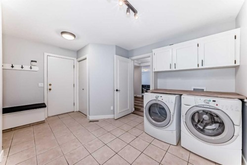 47 Canterbury Court Sw, Calgary, AB - Indoor Photo Showing Laundry Room