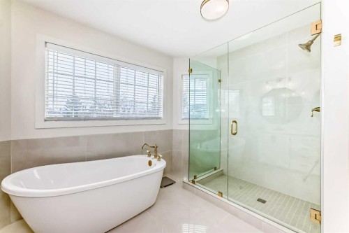 47 Canterbury Court Sw, Calgary, AB - Indoor Photo Showing Bathroom