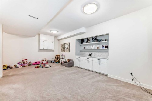 47 Canterbury Court Sw, Calgary, AB - Indoor Photo Showing Other Room