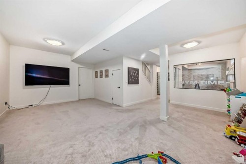 47 Canterbury Court Sw, Calgary, AB - Indoor