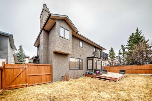 47 Canterbury Court Sw, Calgary, AB - Outdoor With Exterior