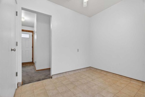 58 Westwood Drive Sw, Calgary, AB - Indoor Photo Showing Other Room