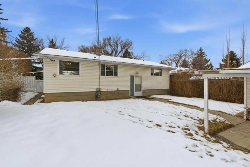 58 Westwood Drive Sw, Calgary, AB - Outdoor