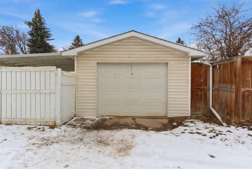58 Westwood Drive Sw, Calgary, AB - Outdoor