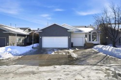 15 Wildrose Drive  Sylvan Lake, AB T4S 1G4