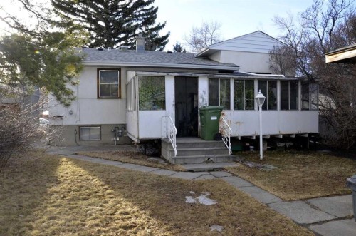 2412 35 Street Se, Calgary, AB - Outdoor