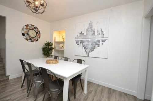 2412 35 Street Se, Calgary, AB - Indoor Photo Showing Dining Room