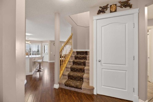 166 Evansmeade Circle North, Calgary, AB - Indoor Photo Showing Other Room