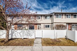 71-740 Bracewood Drive SW Calgary, AB T2W 3N3