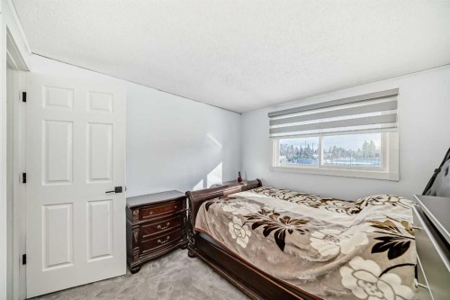 584 Whiteridge Way Ne, Calgary, AB - Indoor Photo Showing Bedroom