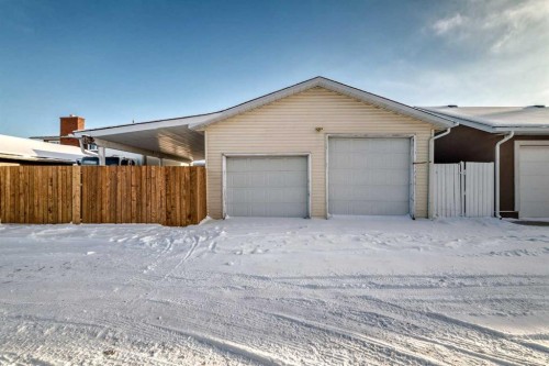 584 Whiteridge Way Ne, Calgary, AB - Outdoor