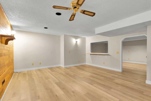 1111 Berkley Drive Nw, Calgary, AB - Indoor Photo Showing Other Room