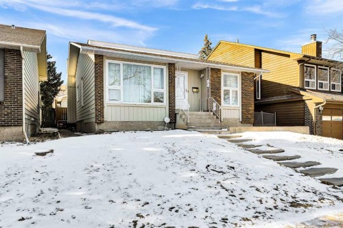 1111 Berkley Drive Nw, Calgary, AB - Outdoor