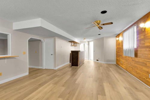 1111 Berkley Drive Nw, Calgary, AB - Indoor Photo Showing Other Room