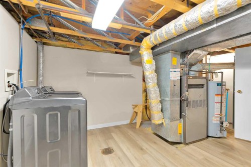 1111 Berkley Drive Nw, Calgary, AB - Indoor