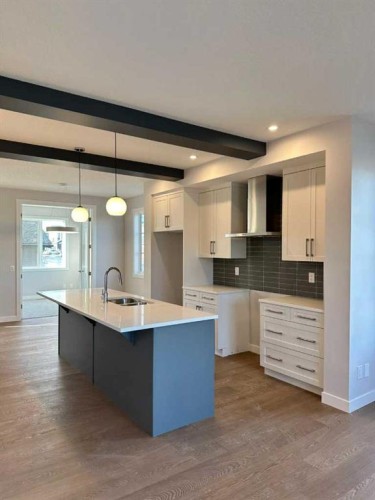 1189 Waterford Drive, Chestermere, AB - Indoor Photo Showing Kitchen With Upgraded Kitchen