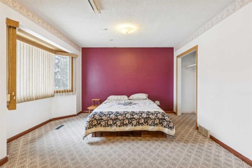 44 Fairview Crescent Se, Calgary, AB - Indoor Photo Showing Bedroom