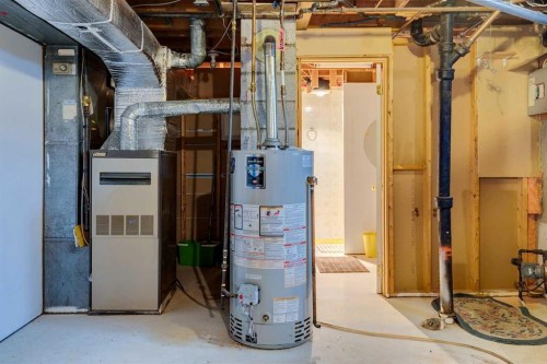 44 Fairview Crescent Se, Calgary, AB - Indoor Photo Showing Basement