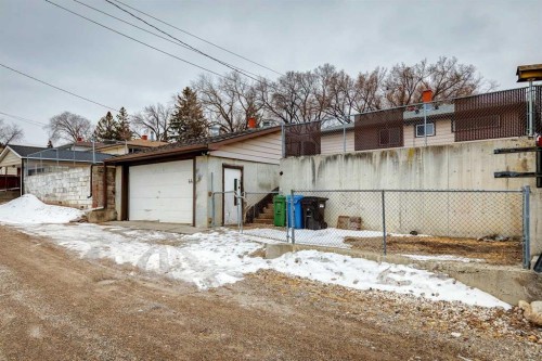 44 Fairview Crescent Se, Calgary, AB - Outdoor